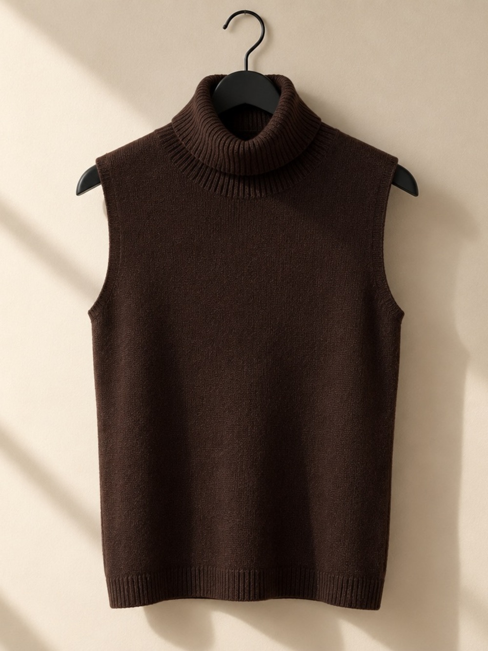 Woman’s Pure Cashmere From UK is A Sleeveless Size 8, Brown NWT.